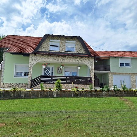 Guesthouse Miha Раковица Экстерьер фото