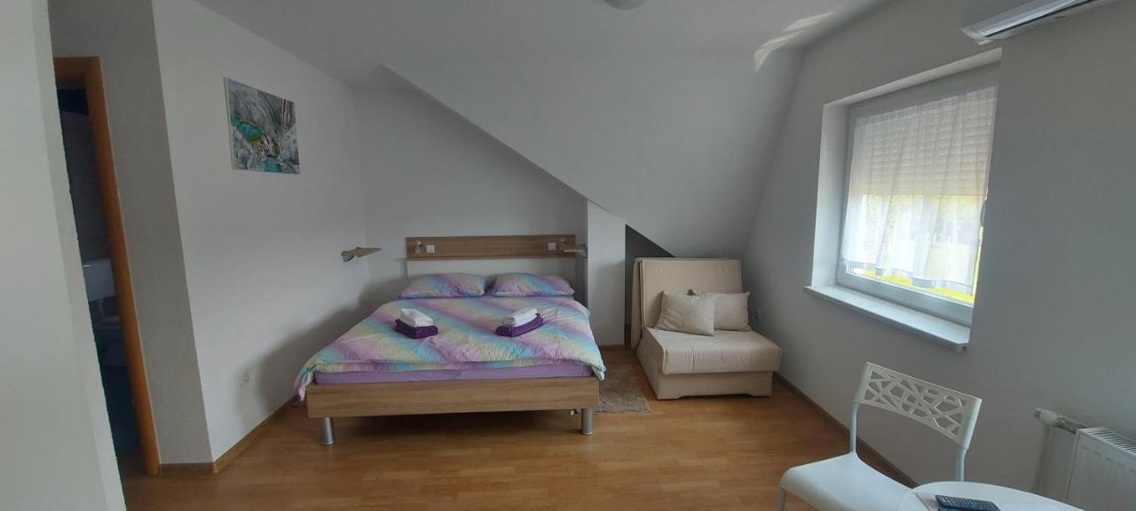Guesthouse Miha Раковица Экстерьер фото