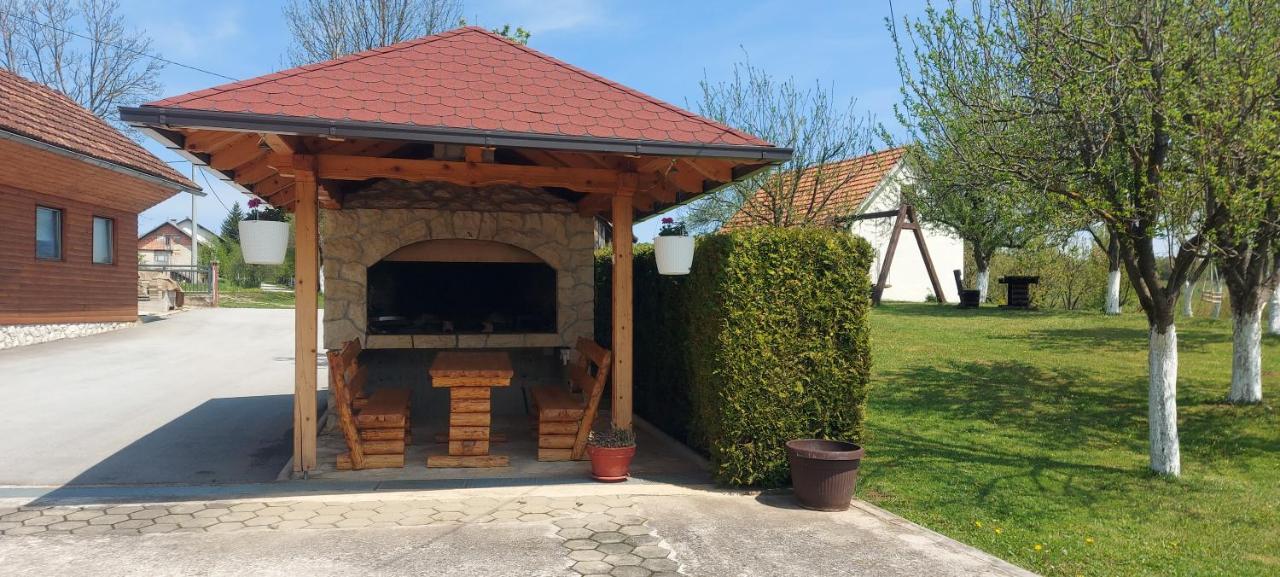 Guesthouse Miha Раковица Экстерьер фото