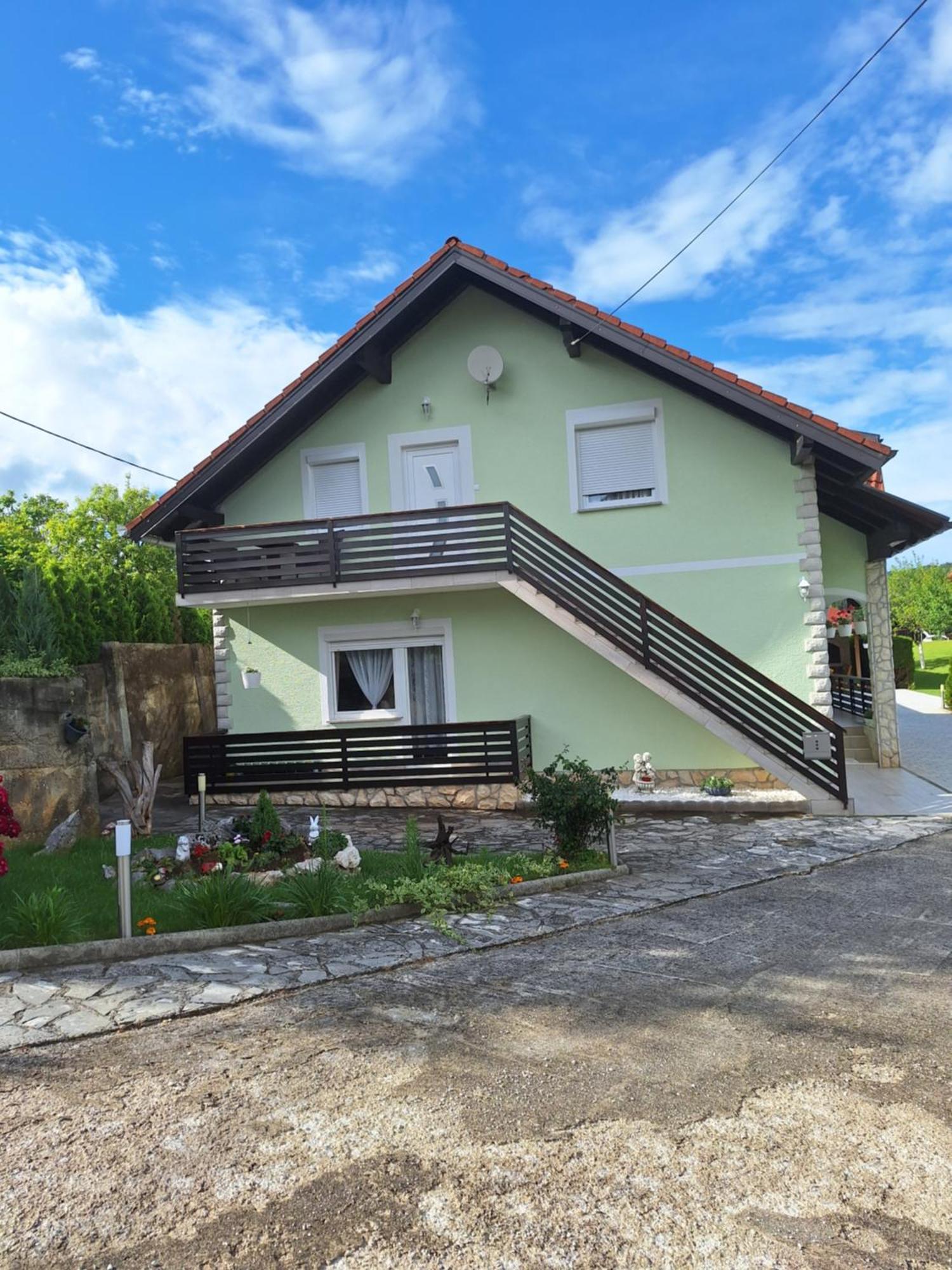 Guesthouse Miha Раковица Экстерьер фото