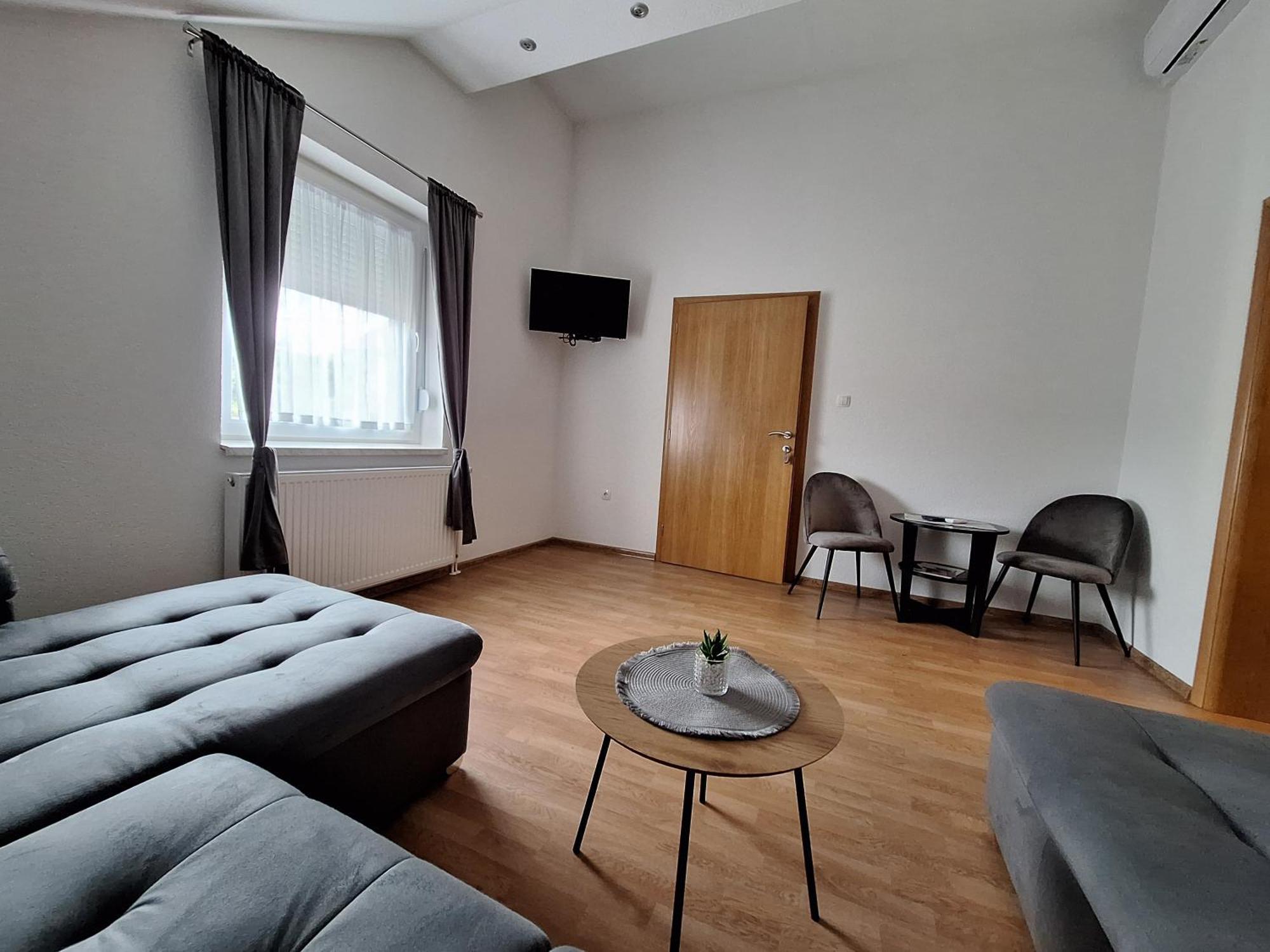Guesthouse Miha Раковица Экстерьер фото