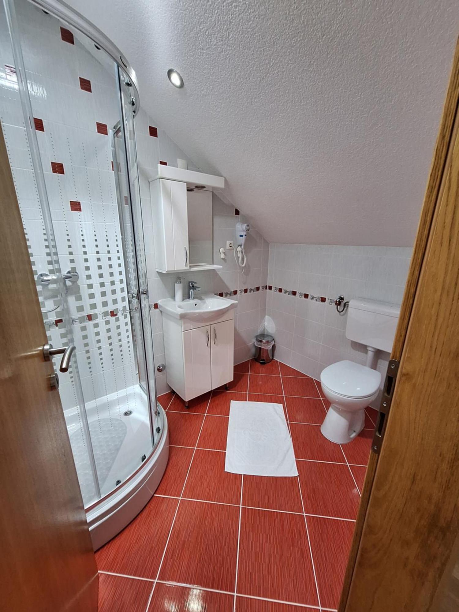 Guesthouse Miha Раковица Экстерьер фото