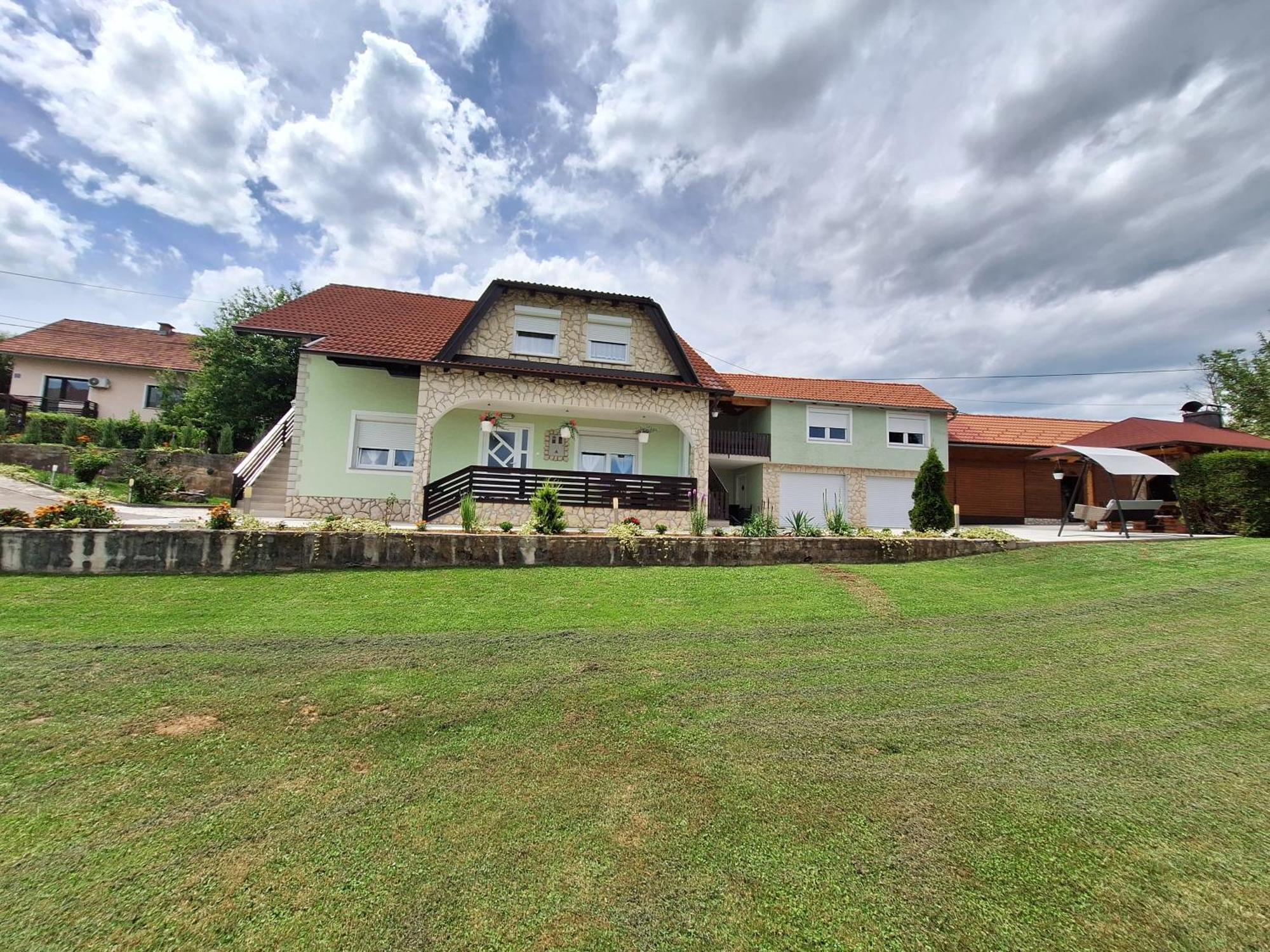 Guesthouse Miha Раковица Экстерьер фото